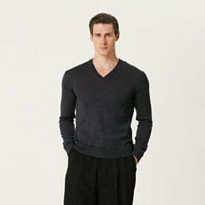 Valentino Maglia Gray Wool V-neck Sweater *flaw* Size Large 2983